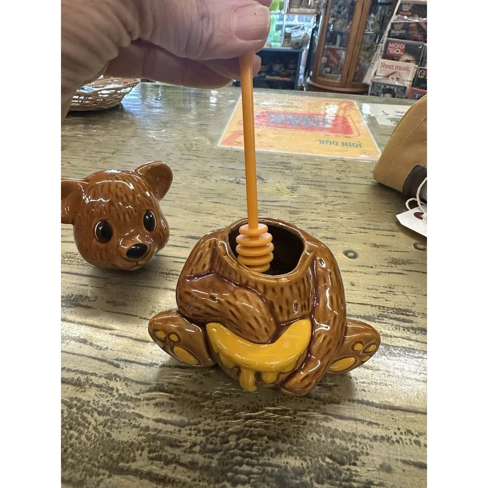 Vintage 1950's Ceramic Brown Honey Bear Pot Jar Taiwan With Dipper